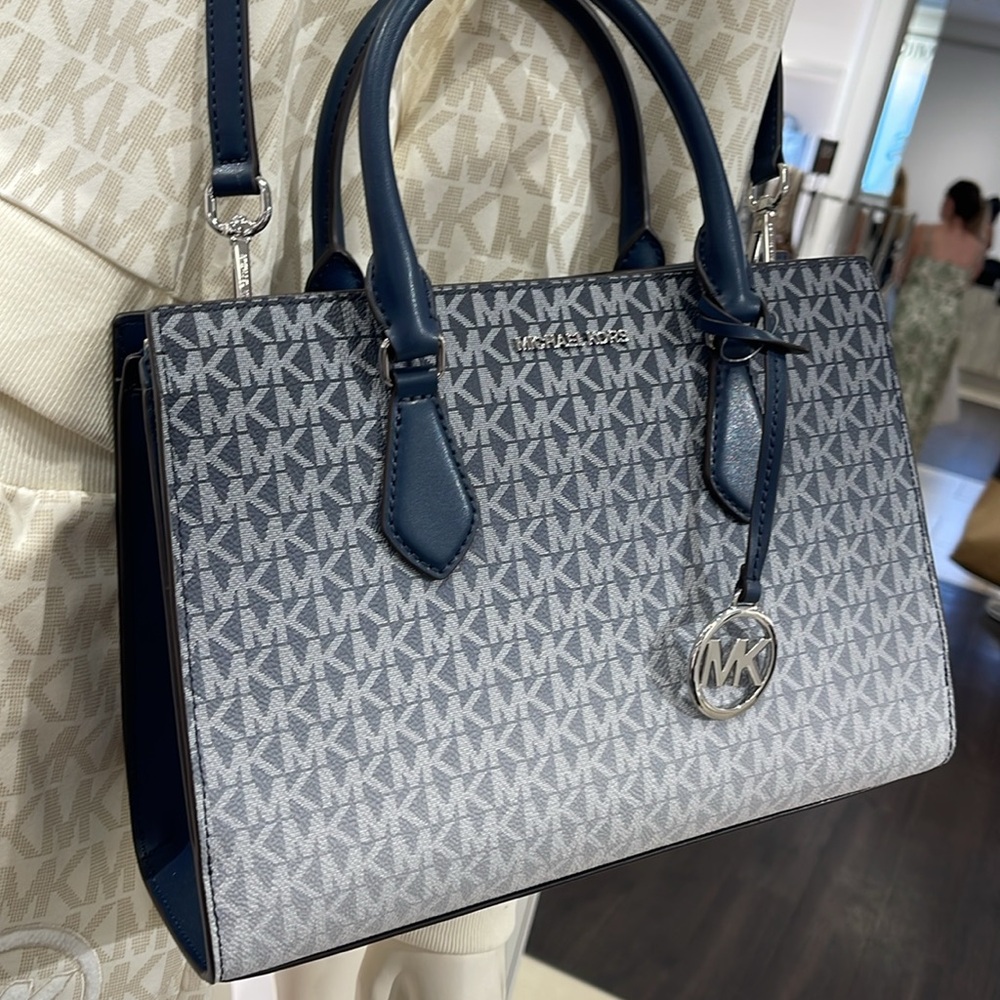 MICHAEL KORS Sheila Medium Ombré Signature Logo CZ Satchel Crossbody 
Navy 
NWT - Picture 16 of 16